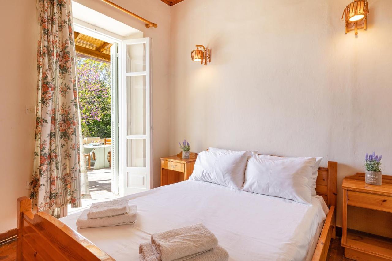 דירות Katerina House By Konnect, Ipsos Corfu מראה חיצוני תמונה